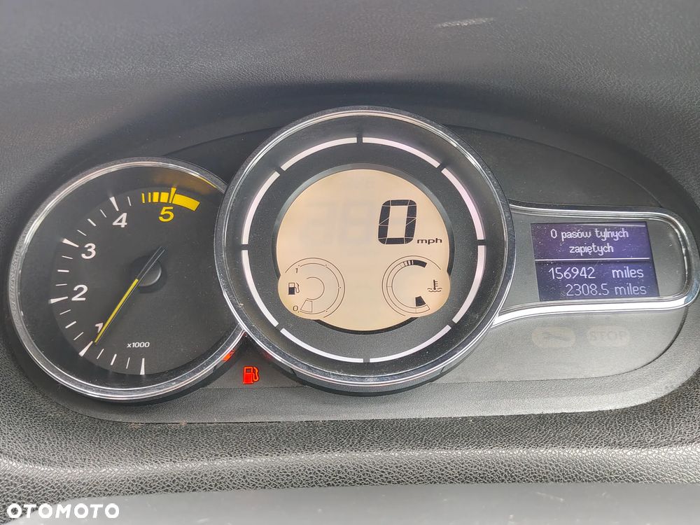 Renault Megane 1.5 dCi Expression - 9