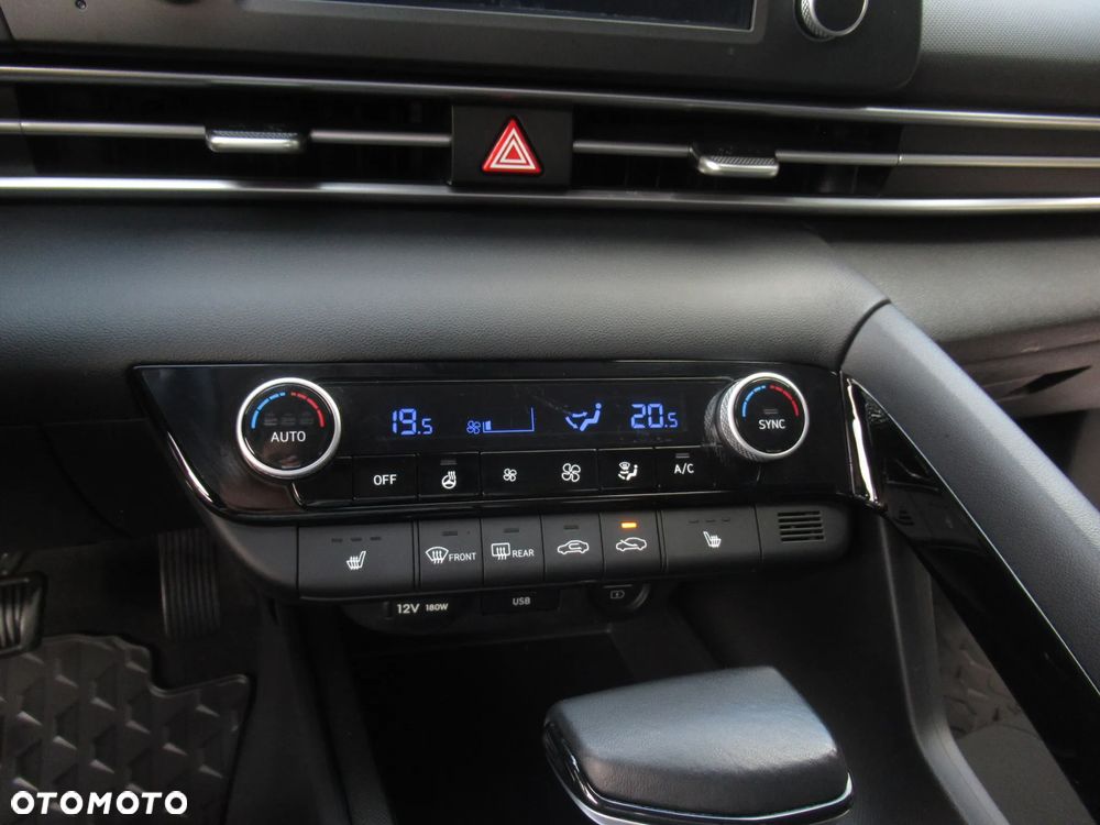 Hyundai Elantra 1.6 Smart CVT - 16