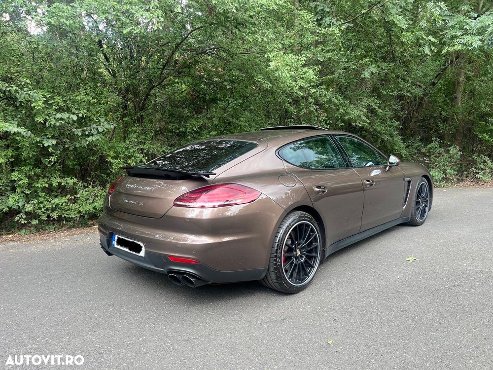 Porsche Panamera 4.8 PDK GTS - 7