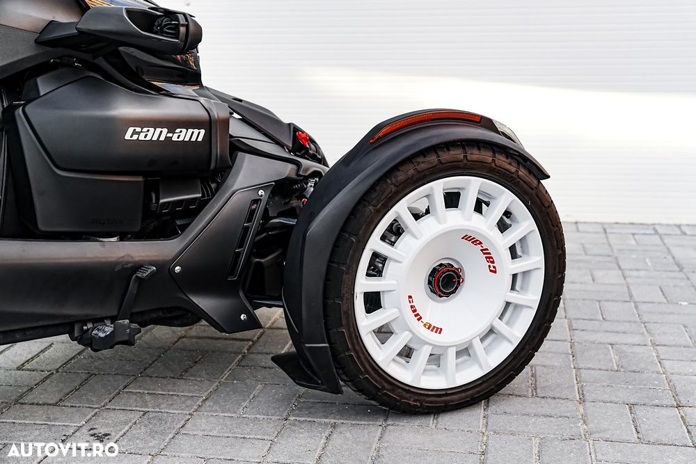 Can-Am Ryker 900 - 7