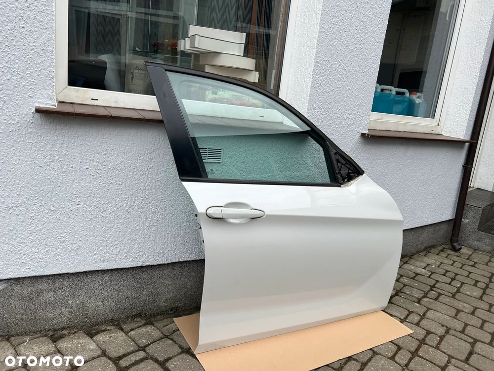 BMW X1 E84 PRZEDNIE PRAWE DRZWI - 3