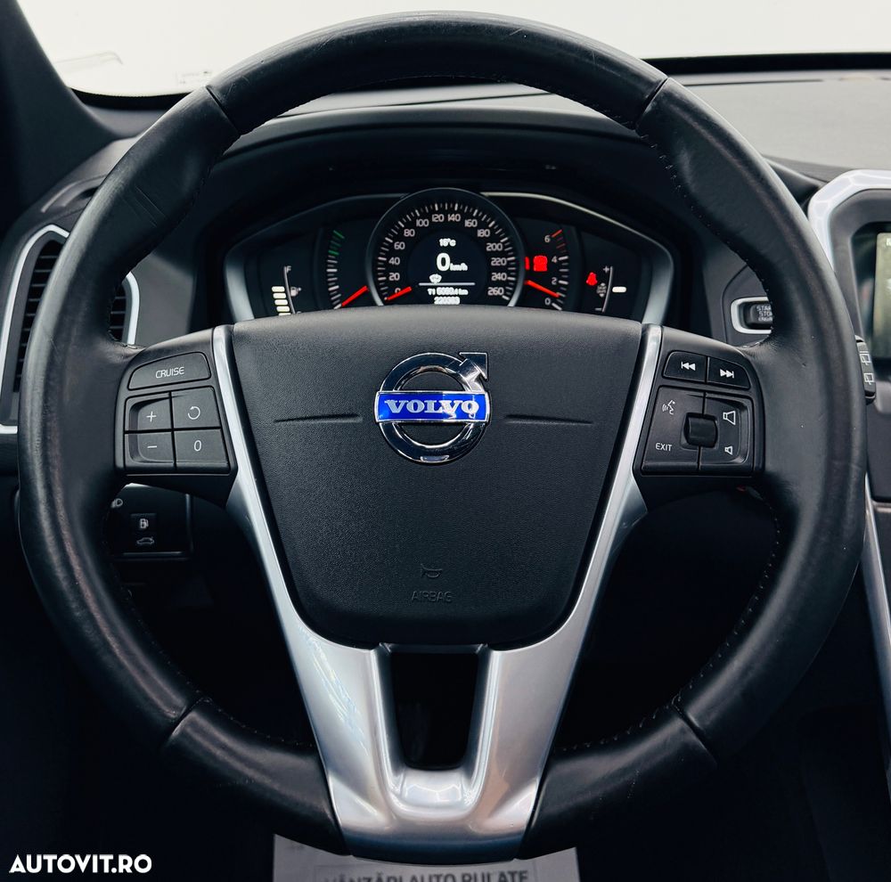 Volvo XC 60 D3 Start-Stop Kinetic - 36