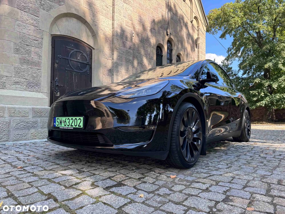 Tesla Y Model Performance Dual Motor AWD - 2