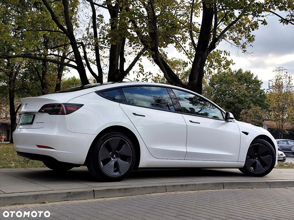 Tesla Model 3 - 3