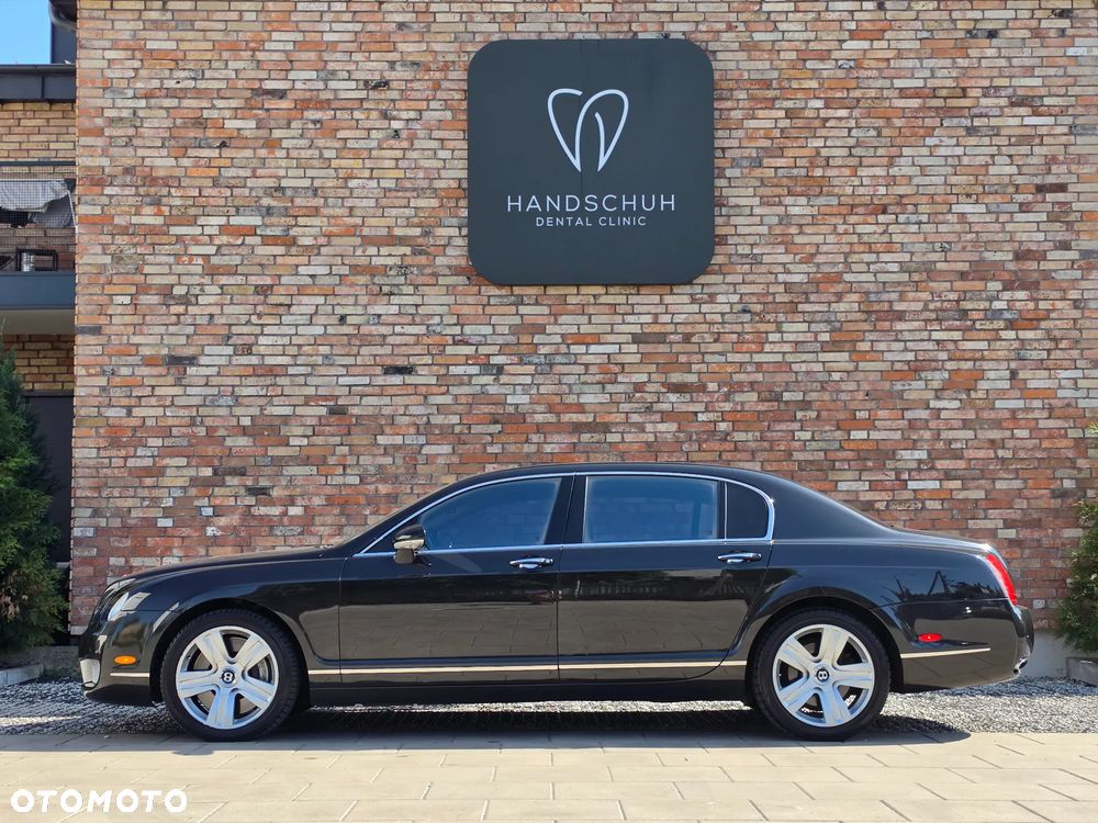 Bentley Flying Spur - 1