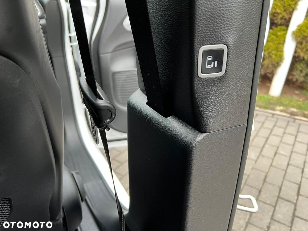 Chrysler Pacifica - 24