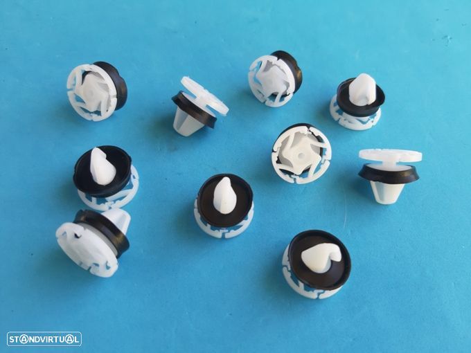 Clips grampos fixação painel porta Peugeot 508  Megane II e III NOVOS - 1