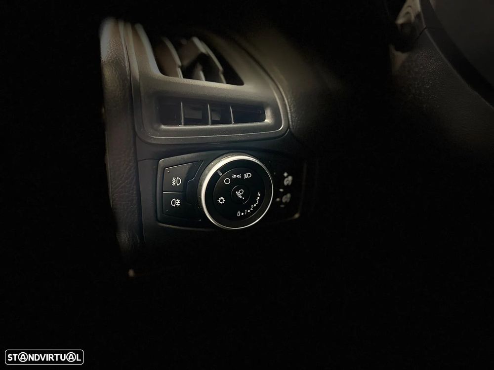 Ford Focus 1.5 TDCi Trend+ - 11