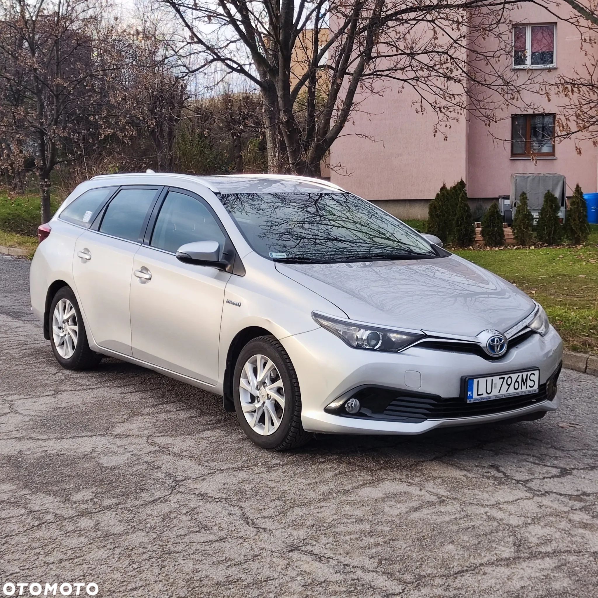 Toyota Auris Hybrid 135 Active - 1