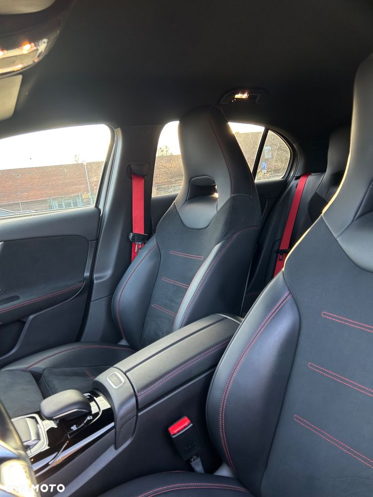 Mercedes-Benz Klasa A 35 AMG 4-Matic 7G-DCT - 24