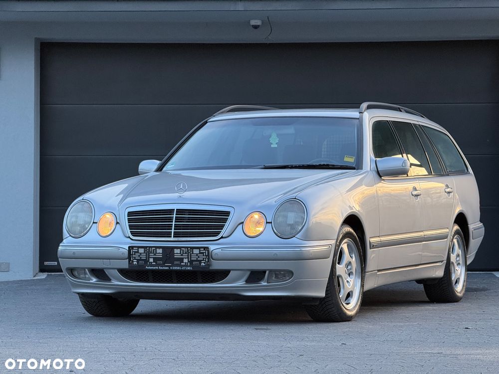 Mercedes-Benz Klasa E 320 T Avantgarde - 15