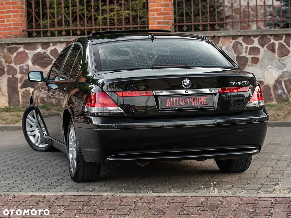 BMW Seria 7 - 8