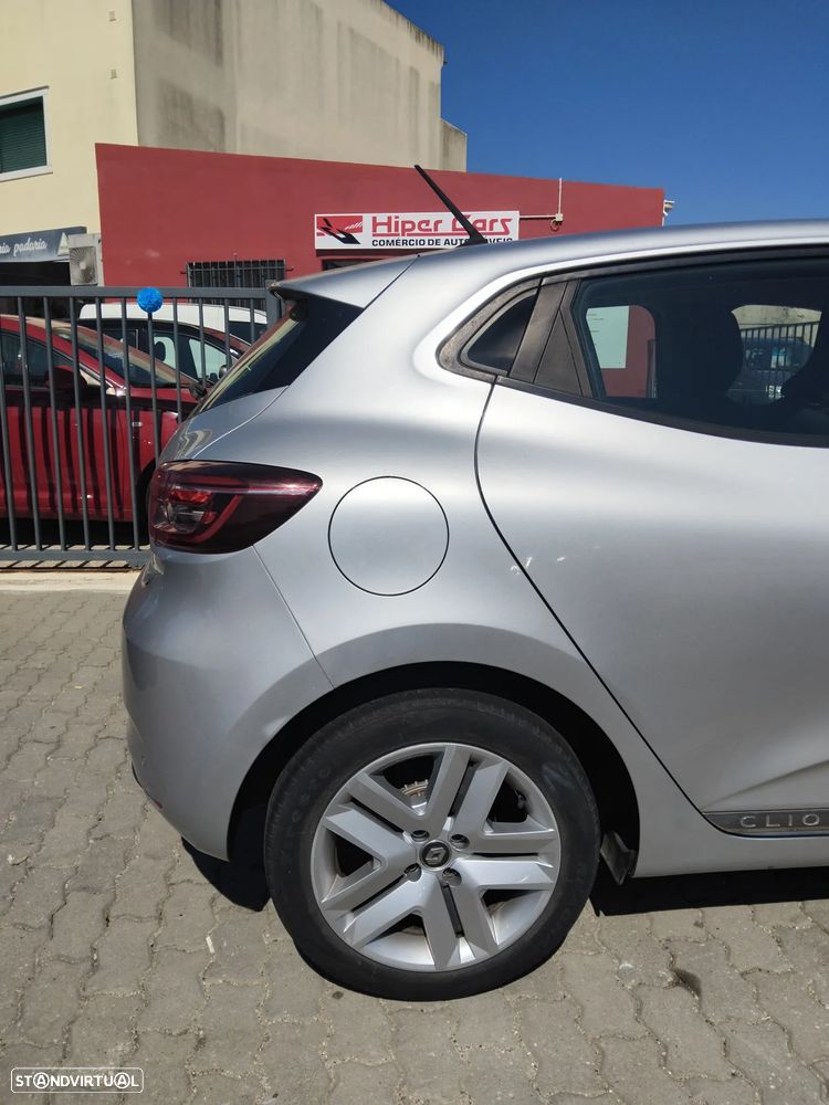 Renault Clio - 15