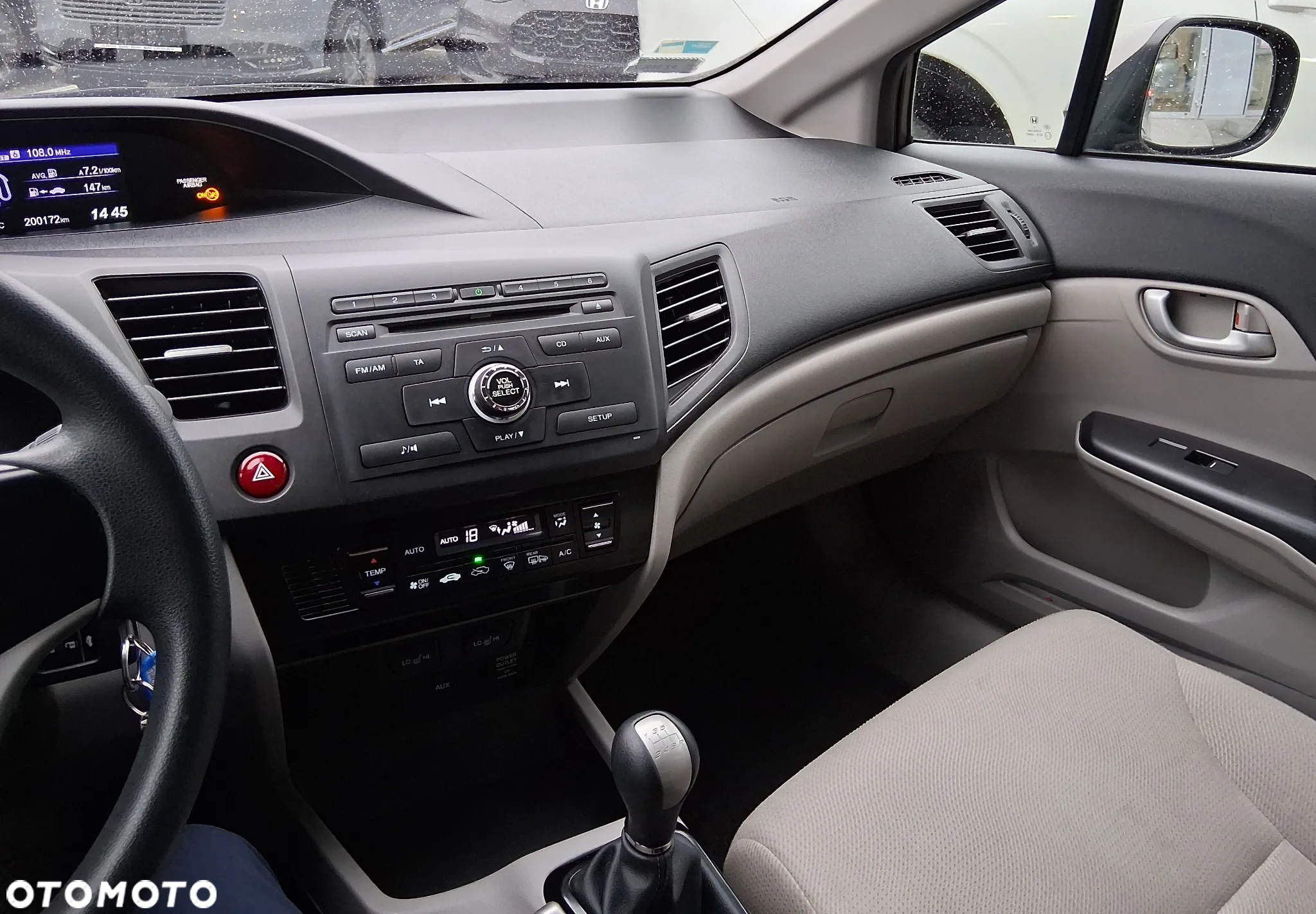 Honda Civic 1.8 Comfort - 12