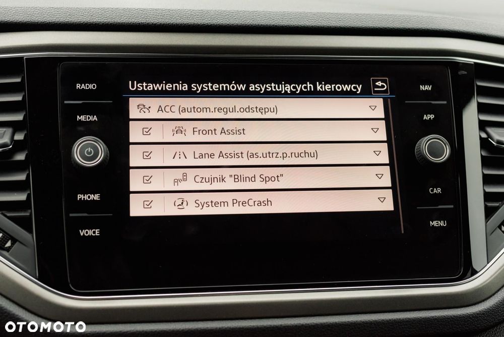 Volkswagen T-Roc - 19