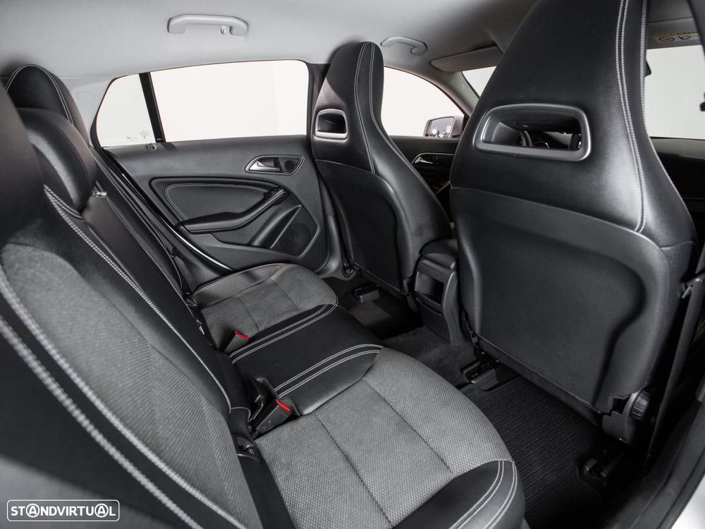 Mercedes-Benz CLA 200 - 11