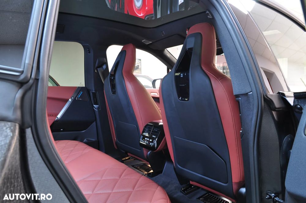 BMW iX xDrive60 - 18