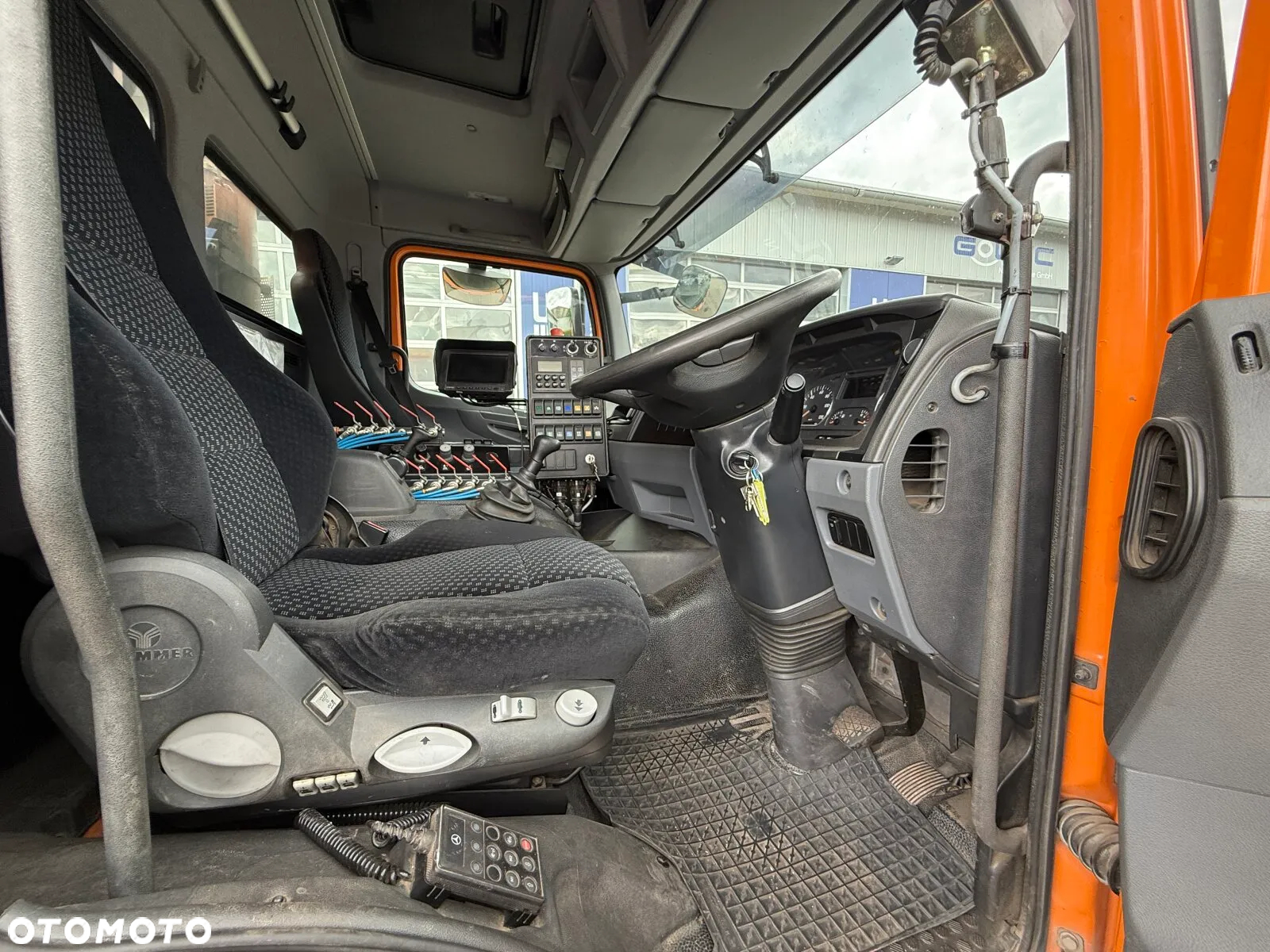 Mercedes-Benz ATEGO 1324 4x2 EURO5 ZAMIATARKA FAUN VIAJET 6R/L - 8