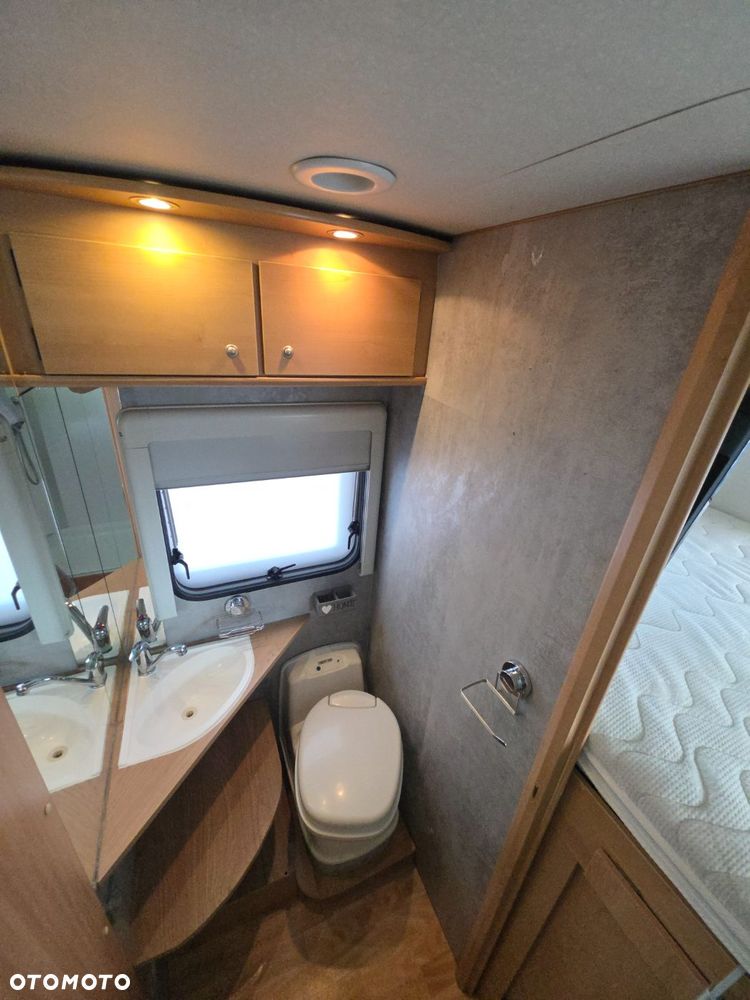 McLOUIS Fiat Ducato 2,8 jtd Kamper Garaz Duze Łózko Solar Stacja Multimedialna TV - 19