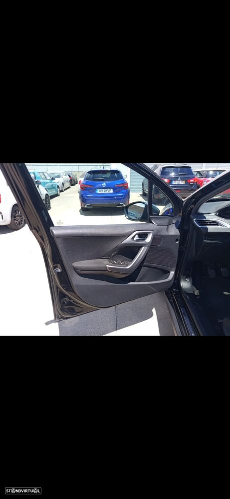 Peugeot 2008 1.6 BlueHDi Style - 9