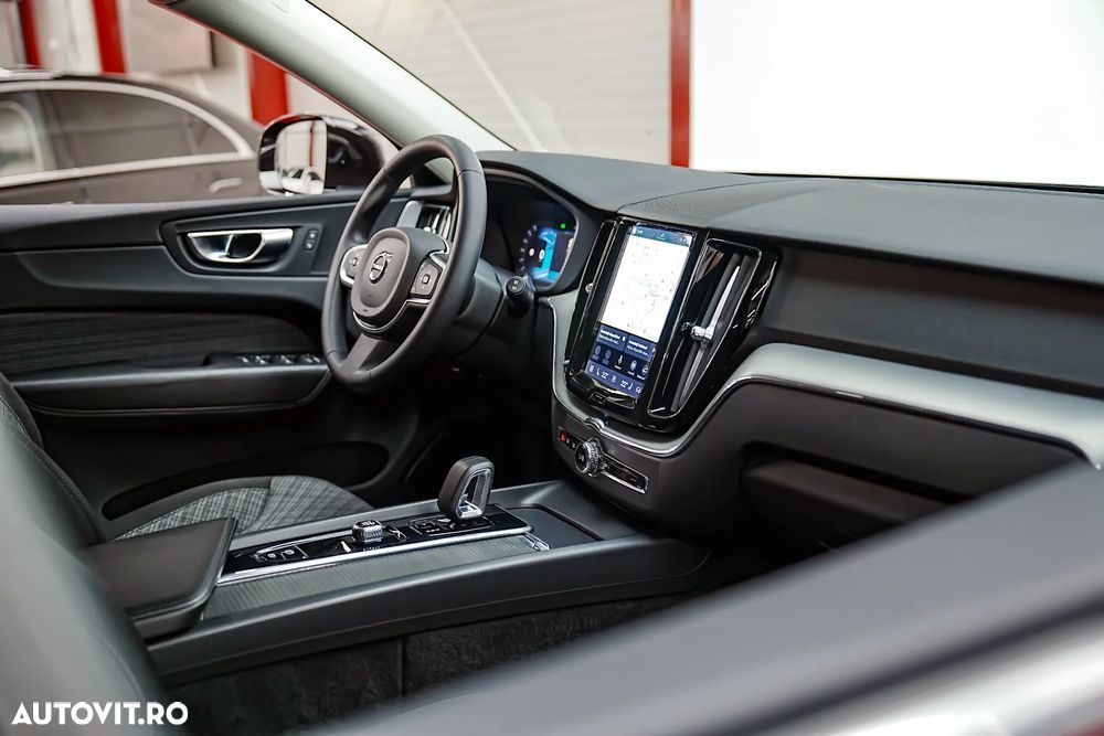 Volvo XC 60 B4 D Core - 12