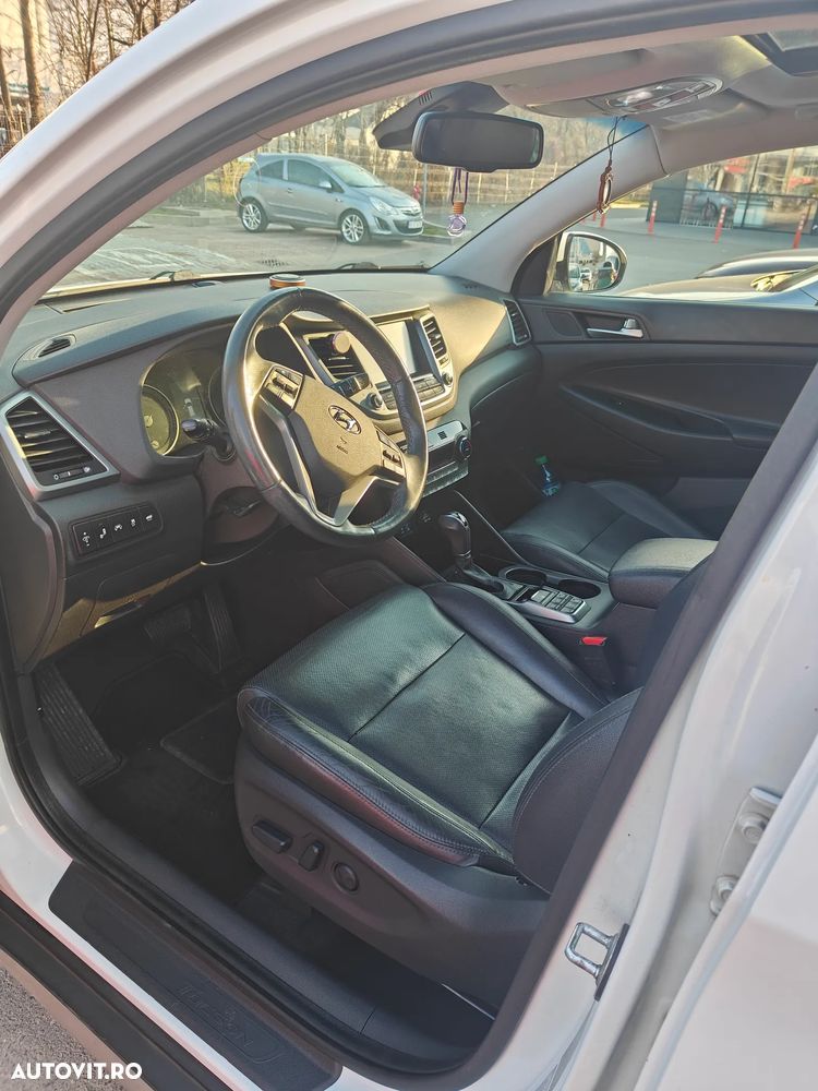 Hyundai Tucson 2.0 CRDI 4WD Automatik Premium - 17