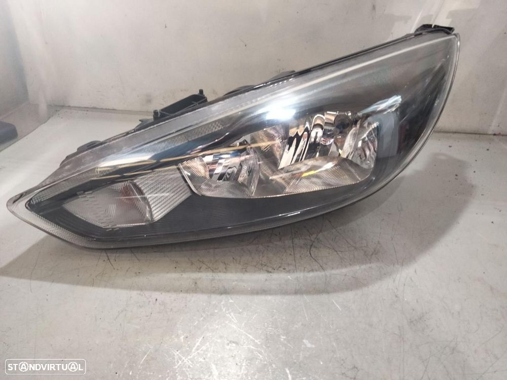FAROL ESQUERDO FORD FOCUS BERLINA CEW - 1