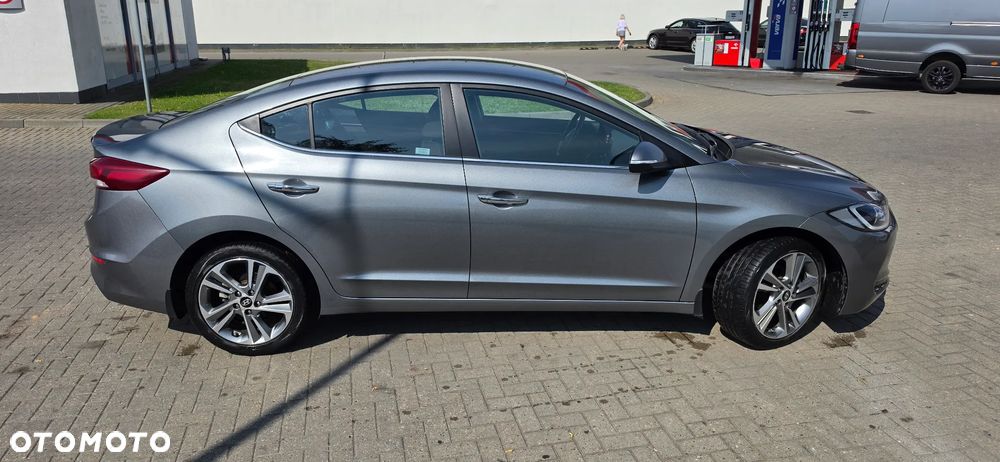 Hyundai Elantra 1.6 Comfort - 2