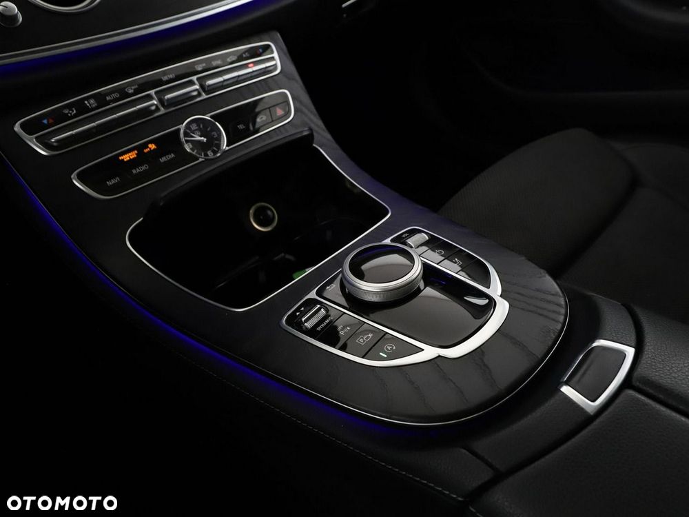 Mercedes-Benz Klasa E 220 d 9G-TRONIC Avantgarde - 31