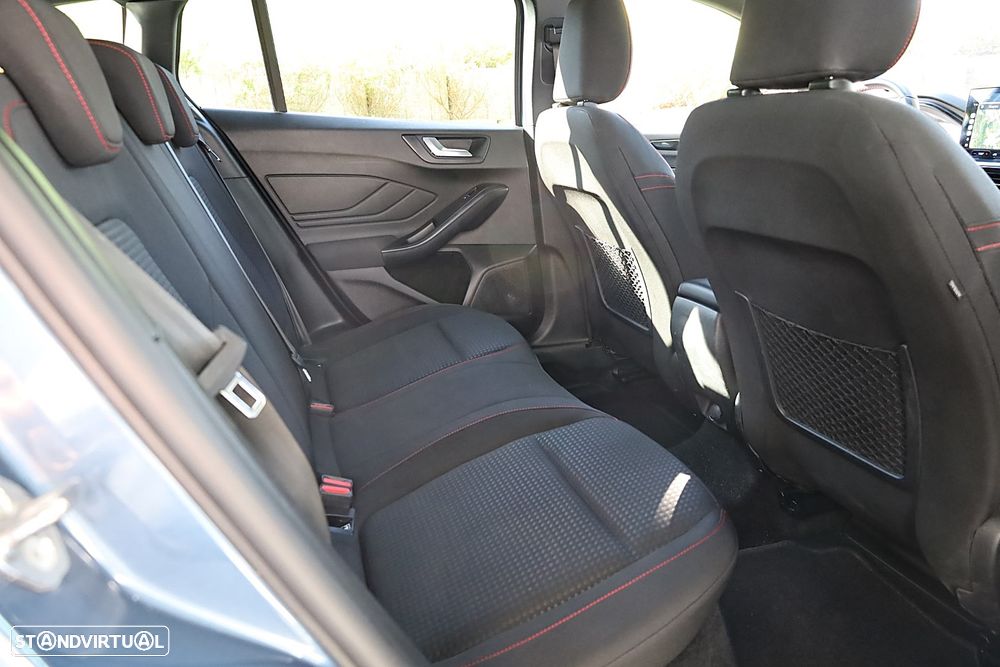 Ford Focus SW 1.0 EcoBoost MHEV ST-Line X - 55