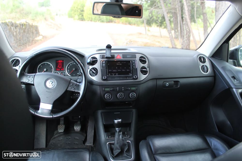 VW Tiguan 2.0 TDI Sport 4Motion - 11