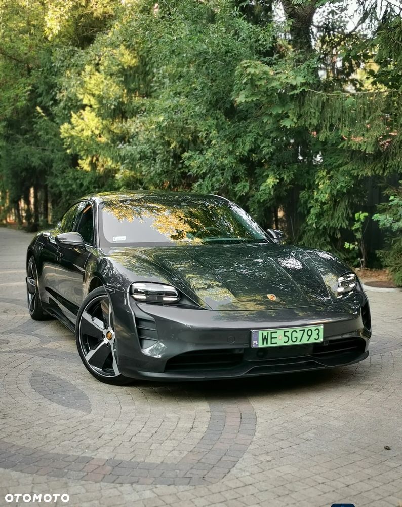 Porsche Taycan - 6