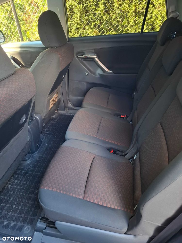 Toyota Verso - 8