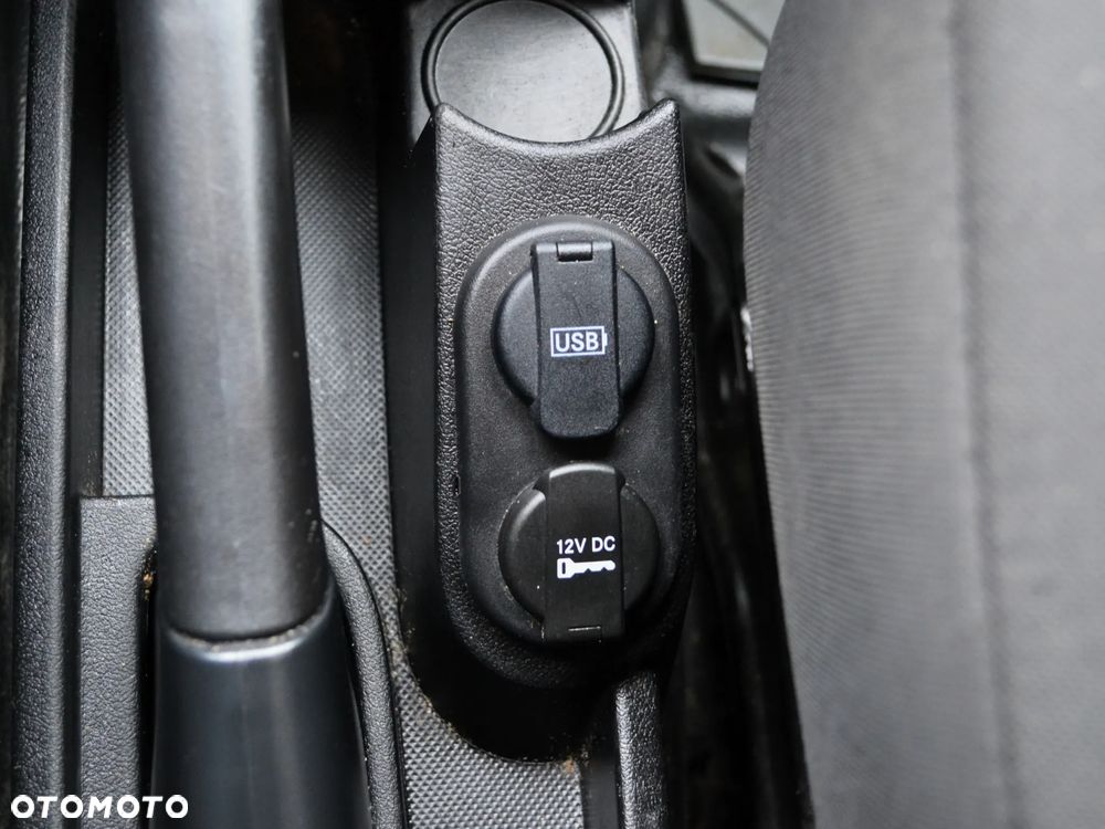 Fiat Fiorino Kombi 1.4 8V SX - 16