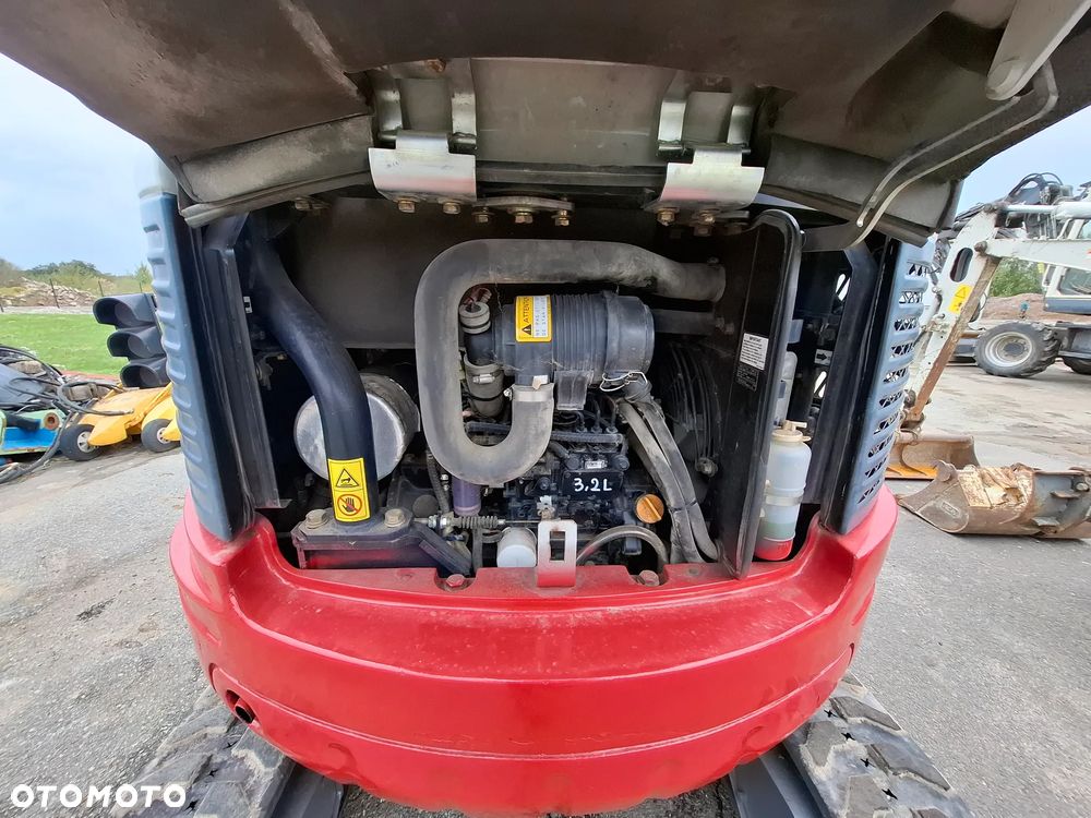 Takeuchi TB23R - 10