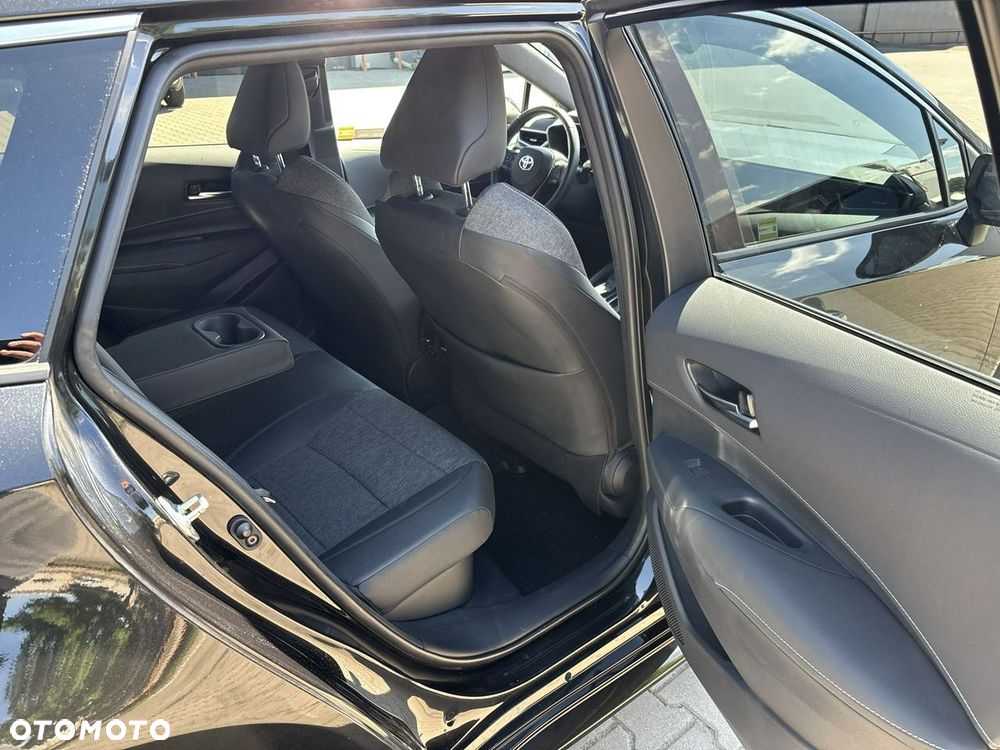 Toyota Corolla 2.0 Hybrid Comfort - 18