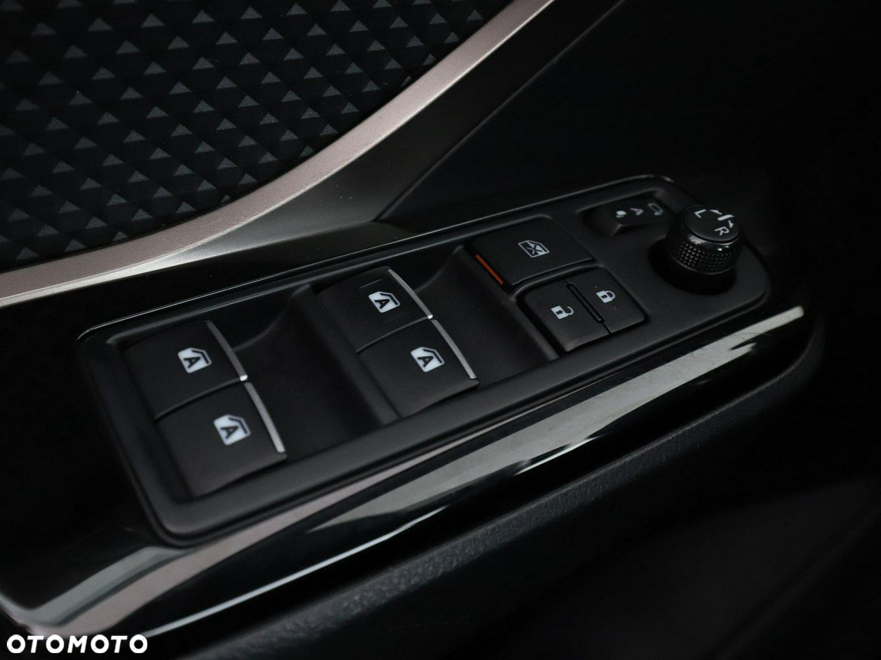 Toyota C-HR 1.8 Hybrid Comfort - 36