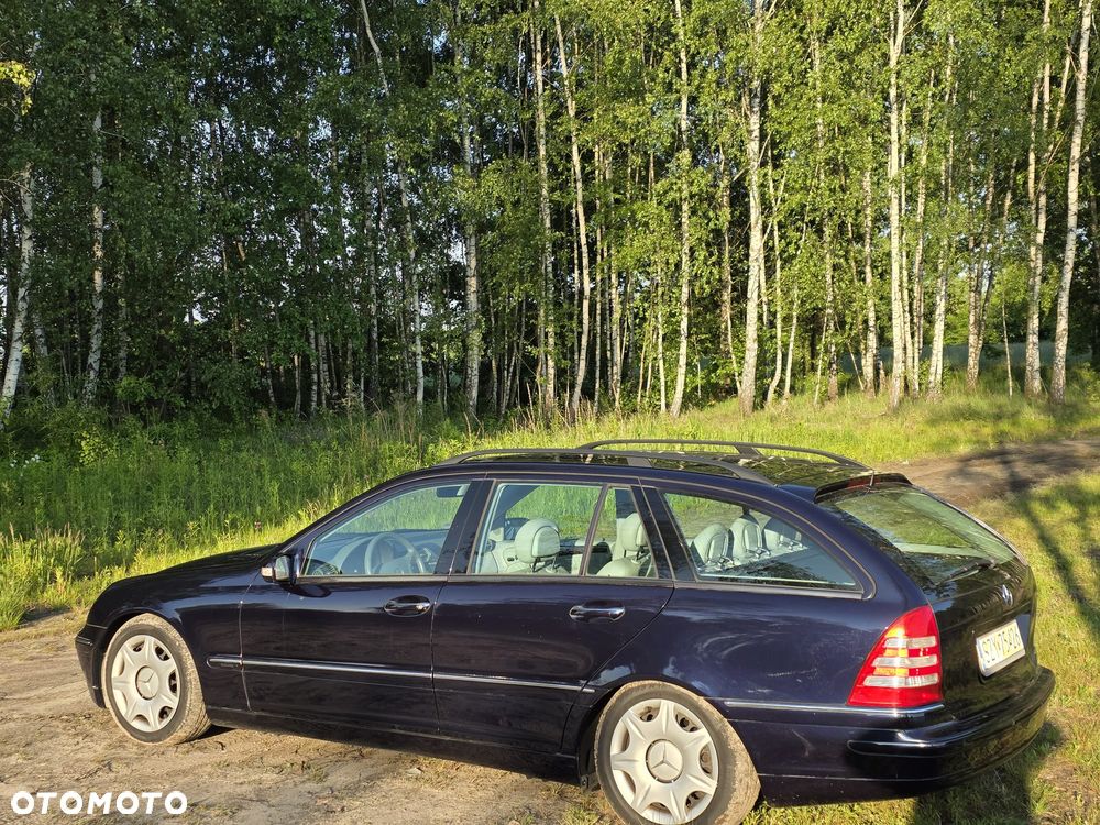 Mercedes-Benz Klasa C 320 4Matic Avantgarde Sport Edition - 8