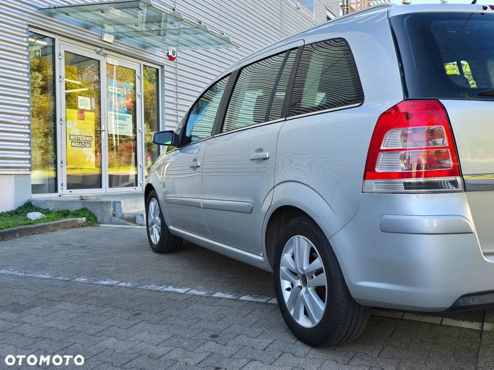 Opel Zafira 1.8 Elegance - 28