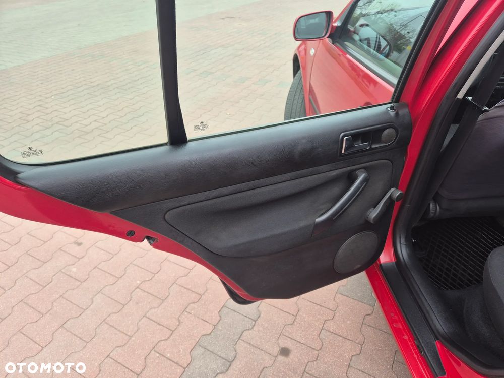 Volkswagen Golf 1.9 TDI Comfortline - 13