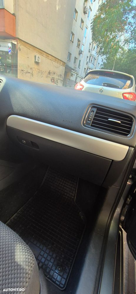 Volkswagen Jetta 1.6 TDI CR DPF Comfortline - 23