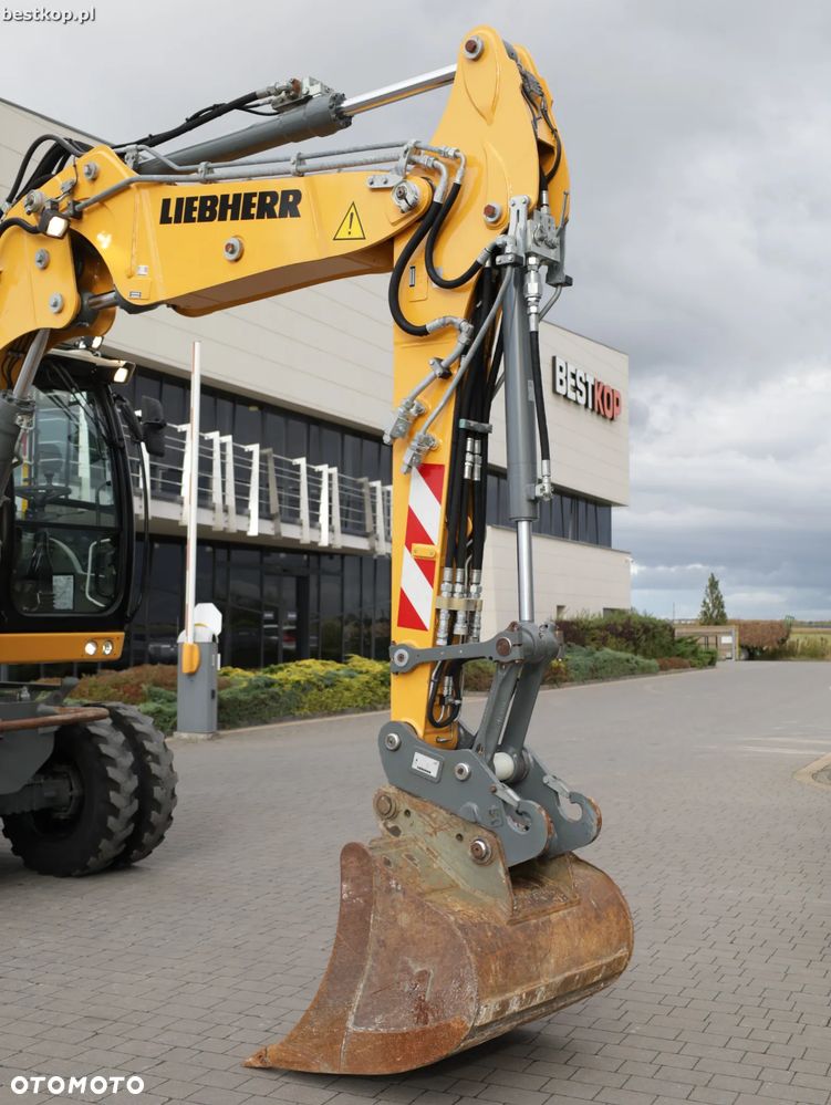 Liebherr A910 Compact - 17
