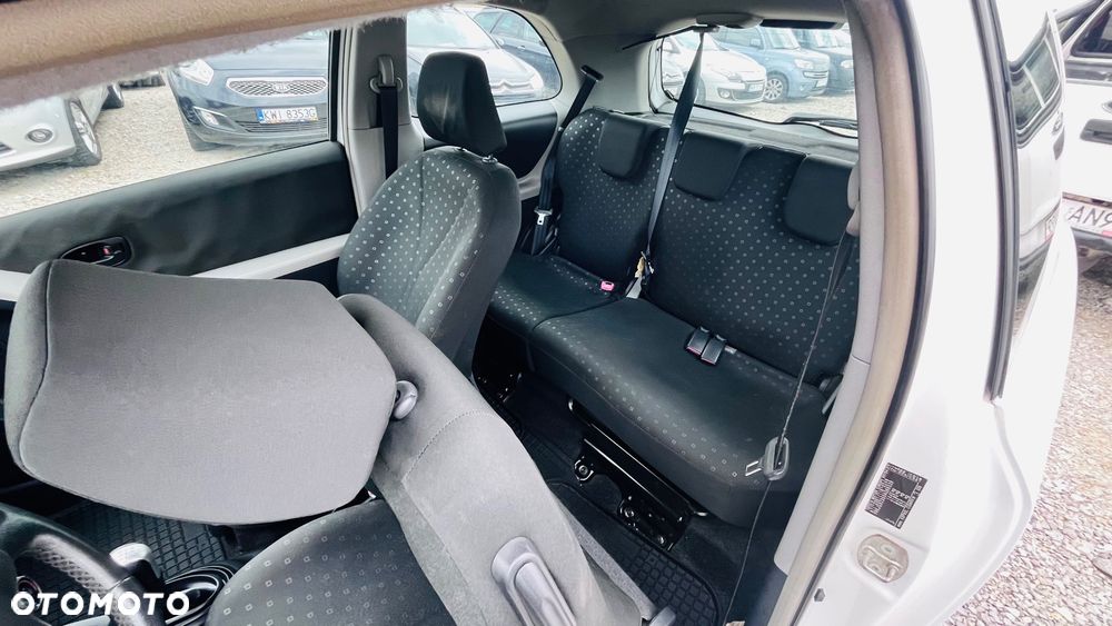 Toyota Yaris - 8