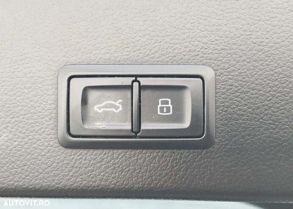 Audi A6 2.0 TDI Ultra DPF S tronic - 37