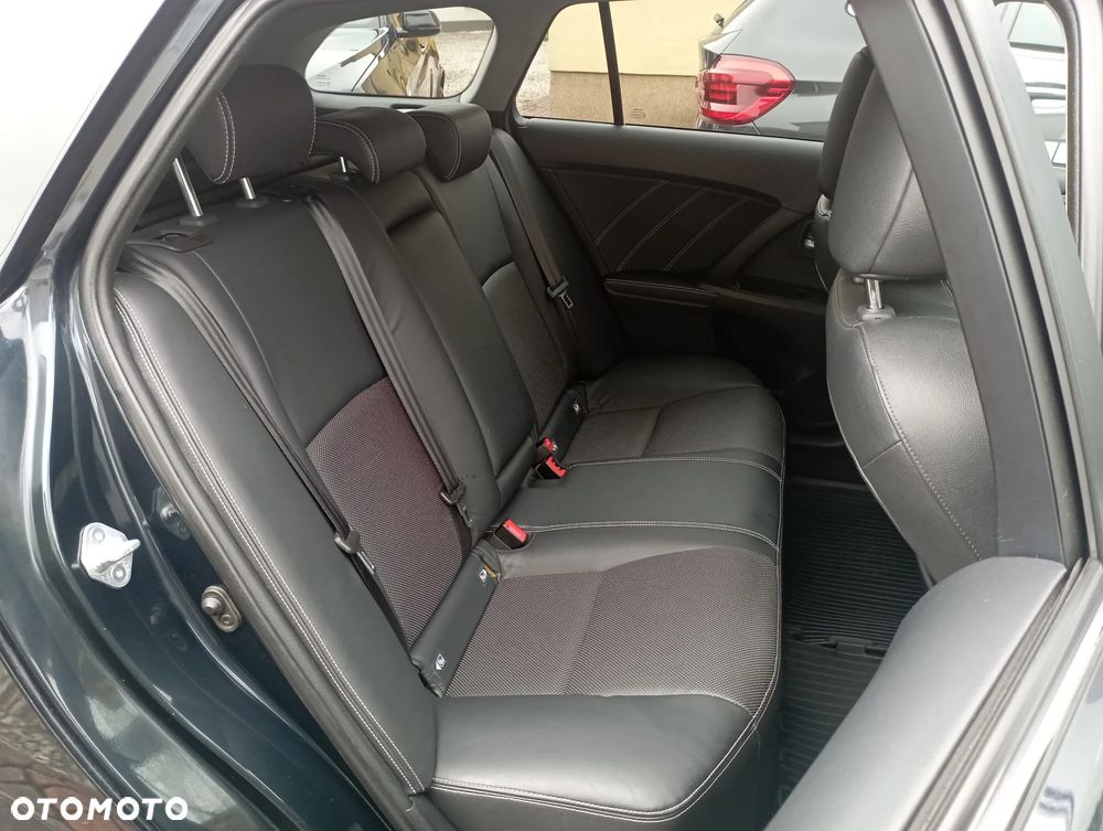 Toyota Avensis 2.0 Prestige MS - 10