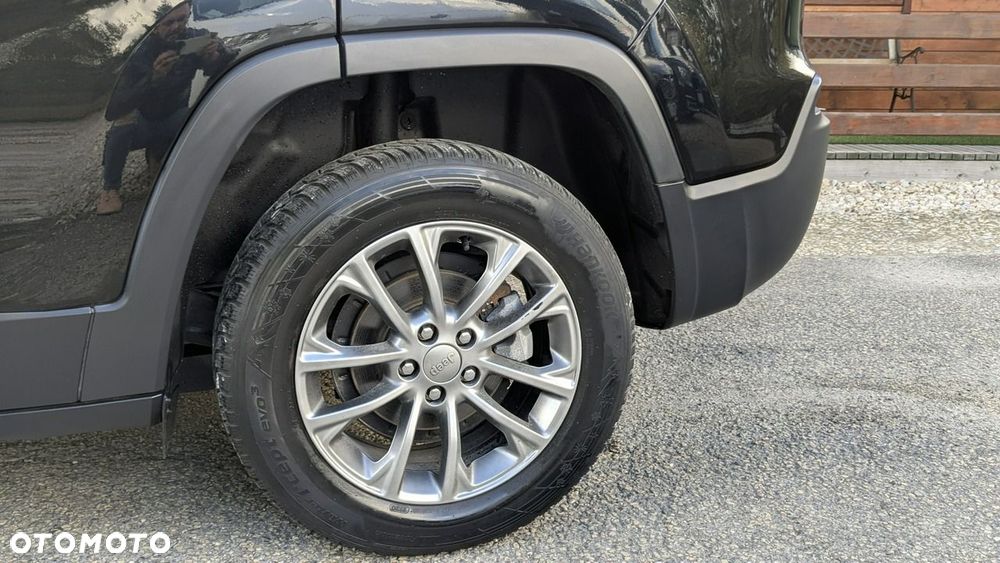 Jeep Cherokee - 37
