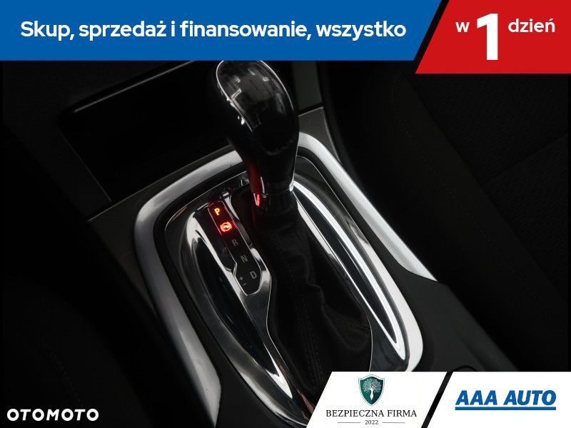Opel Insignia - 17