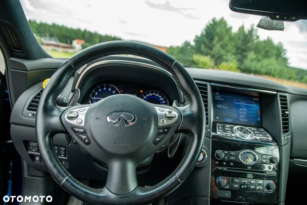 Infiniti QX70 3.7 S Premium - 12