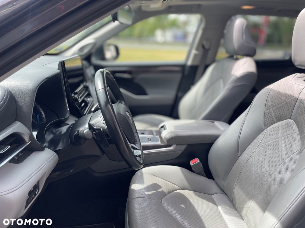 Toyota Highlander 2.5 Hybrid Executive - 29