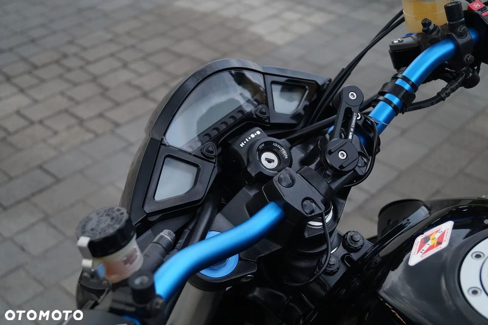 Honda CB - 12